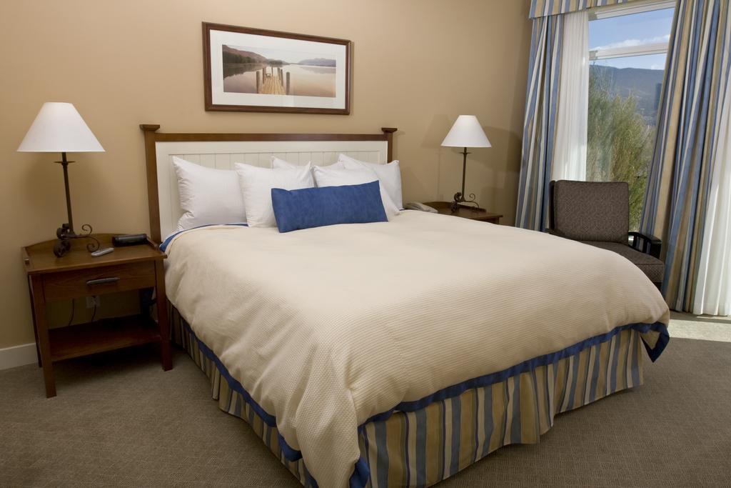 Summerland Waterfront Resort & Spa Exterior photo