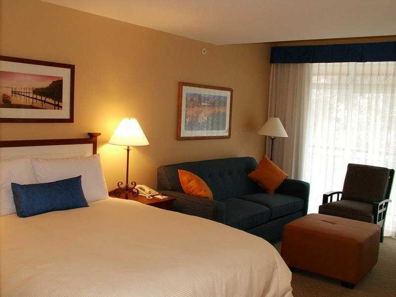 Summerland Waterfront Resort & Spa Exterior photo