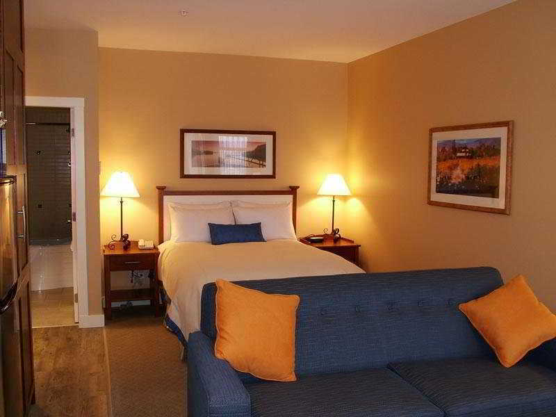 Summerland Waterfront Resort & Spa Exterior photo